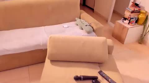 Snapshot of cherryl_b chatting on April 2026 03:16:01 AM Cereza online show from April 2026 03:16:01 AM