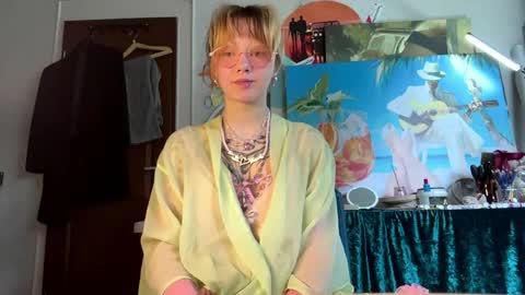 Nika online show from May 2026 12:33:01 PM