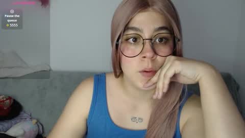 cherrypeach_ online show from October 2025 04:04:02 PM