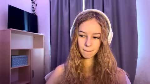 Evie online show from October 2025 09:23:01 AM