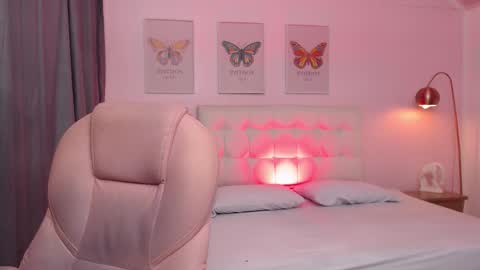 cherryy_summer online show from November 2025 10:58:01 AM