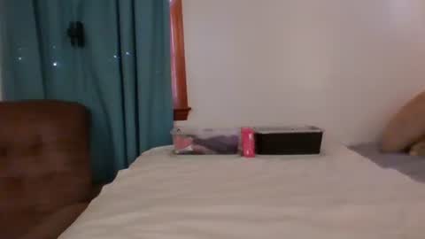 Jade and Thomas online show from November 2025 12:41:02 PM