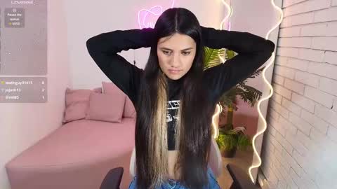 Chiara  online show from February 2025 09:54:01 AM