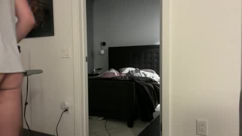 Snapshot of chiguy841 chatting on April 2026 01:30:01 AM ChiGuy841 online show from April 2026 01:30:01 AM