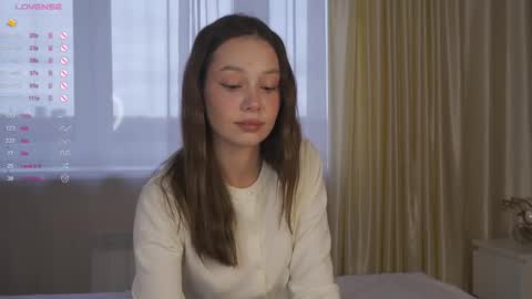 Nicole online show from October 2025 05:30:01 AM