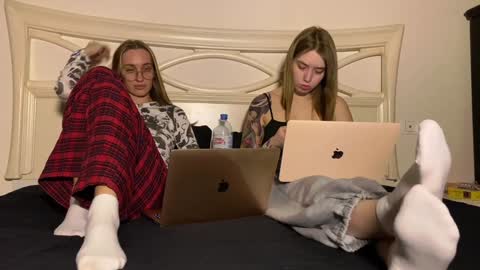 Snapshot of chillgoddess chatting on December 2024 06:40:01 PM Goddess Vika - owner of all ur money online show from December 2024 06:40:01 PM