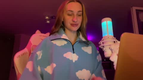 Snapshot of chillgoddess chatting on January 2025 05:21:02 PM Goddess Vika - owner of all ur money online show from January 2025 05:21:02 PM