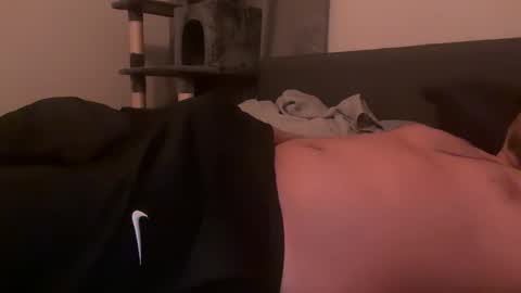 Snapshot of chillguyavgsizw2025 chatting on April 2026 05:01:02 AM ChillGuyAVGsize online show from April 2026 05:01:02 AM