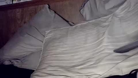 Chilling online show from September 2025 02:35:02 AM