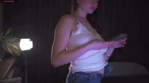 Snapshot of chillwithstacy chatting on April 2026 09:31:02 PM chillwithstacy online show from April 2026 09:31:02 PM