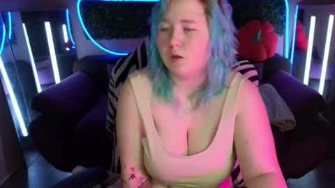 Snapshot of chimberwol chatting on November 2025 02:45:02 AM Chim-Chim online show from November 2025 02:45:02 AM