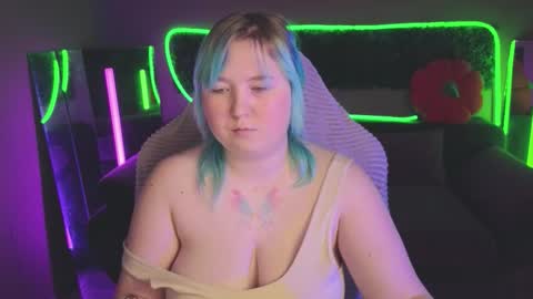 Snapshot of chimberwol chatting on November 2025 04:41:02 PM Chim-Chim online show from November 2025 04:41:02 PM