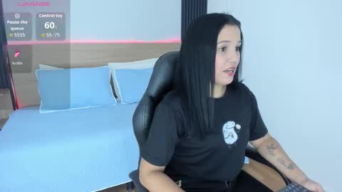 Snapshot of chiqui_milk1 chatting on October 2025 07:11:01 PM Chiqui online show from October 2025 07:11:01 PM