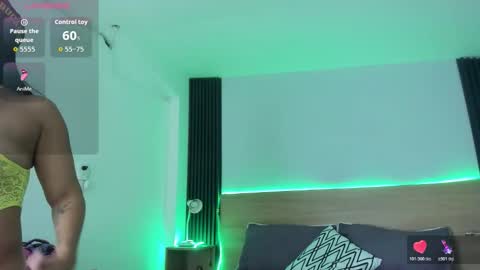 Snapshot of chiqui_milk1 chatting on October 2025 07:14:02 PM Chiqui online show from October 2025 07:14:02 PM