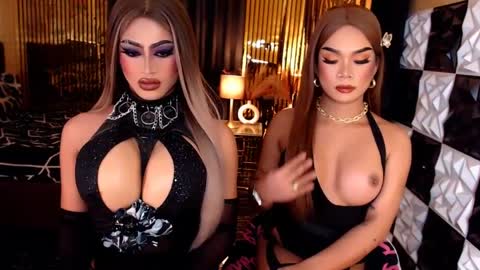 Snapshot of chixfranching chatting on April 2026 08:17:01 PM Franching Lee online show from April 2026 08:17:01 PM