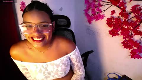 Snapshot of chleo_rosse chatting on April 2026 04:08:02 AM chleo_rosse online show from April 2026 04:08:02 AM