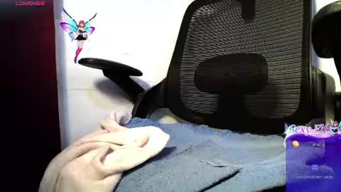 Snapshot of chleo_rosse chatting on June 2026 02:53:01 AM chleo_rosse online show from June 2026 02:53:01 AM