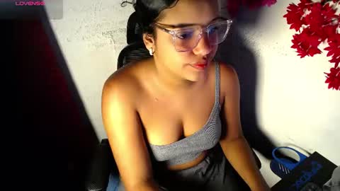 Snapshot of chleo_rosse chatting on June 2026 03:03:02 PM chleo_rosse online show from June 2026 03:03:02 PM