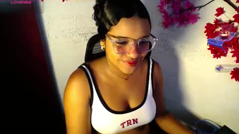 Snapshot of chleo_rosse chatting on June 2026 11:38:02 PM chleo_rosse online show from June 2026 11:38:02 PM