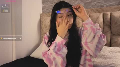 Snapshot of chloe_bluee_ chatting on May 2026 11:40:01 AM chloe_bluee_ online show from May 2026 11:40:01 AM