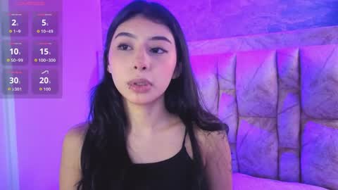 Snapshot of chloe_bluee_ chatting on June 2026 11:33:01 AM chloe_bluee_ online show from June 2026 11:33:01 AM