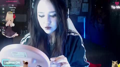 Snapshot of chloe_crystall_killer chatting on May 2026 11:11:01 PM chloe_crystall_killer online show from May 2026 11:11:01 PM