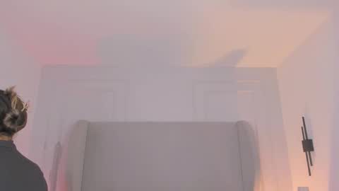 Chloe online show from December 2025 12:02:02 PM