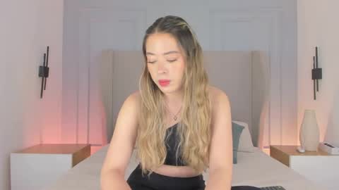 Snapshot of chloe_dee_ chatting on June 2026 11:54:01 AM Chloe online show from June 2026 11:54:01 AM