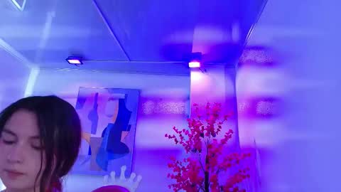 Chloe online show from March 2026 11:43:01 AM