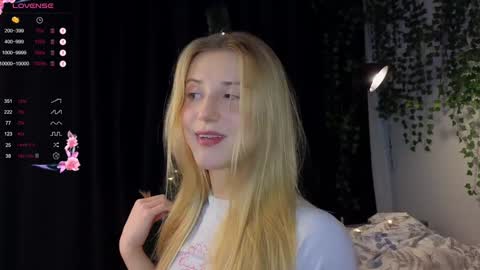 Snapshot of chloe_guidry chatting on December 2024 06:22:01 AM Arianaa Mourrr online show from December 2024 06:22:01 AM