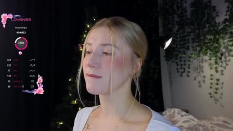 Snapshot of chloe_guidry chatting on December 2024 12:33:01 AM Arianaa Mourrr online show from December 2024 12:33:01 AM