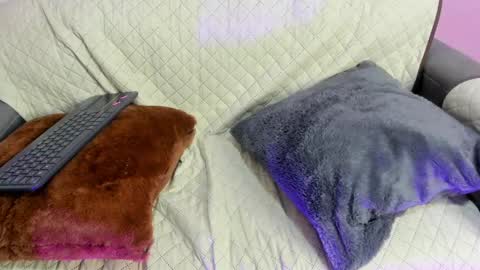 chloe online show from February 2025 05:02:02 PM