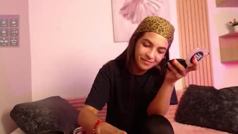 chloe_peach_ online show from February 2026 12:49:01 PM