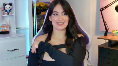 . online show from September 2025 05:25:01 PM