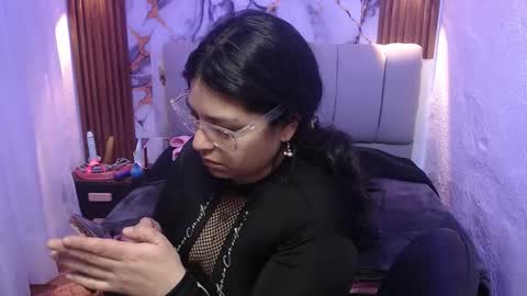 chloe_smith5 online show from November 2025 01:15:01 PM