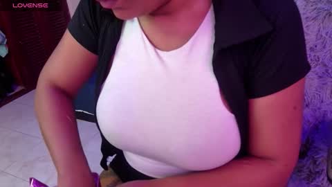 chloe_tgn online show from September 2025 11:47:01 AM