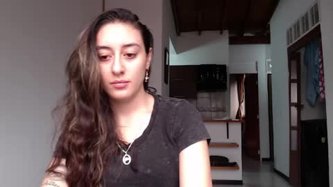 Snapshot of chloe_vahos chatting on May 2026 09:31:02 PM Chloe online show from May 2026 09:31:02 PM