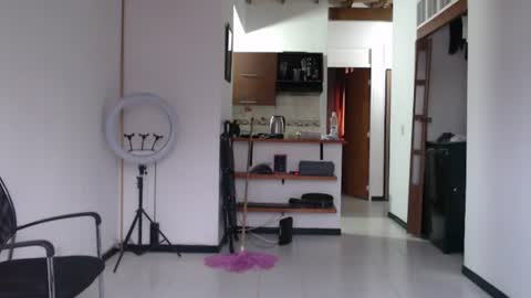 Snapshot of chloe_vahos chatting on June 2026 11:03:01 PM Chloe online show from June 2026 11:03:01 PM