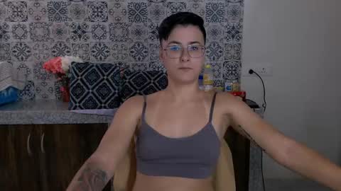 Eva and Sandra online show from February 2025 08:18:02 AM