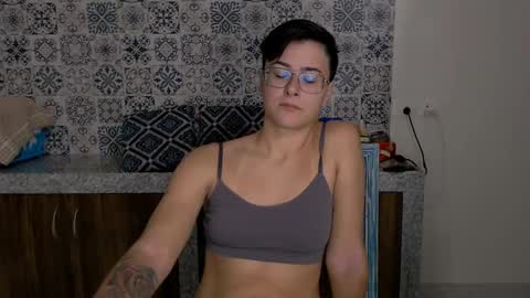 Eva and Sandra online show from March 2025 08:34:01 PM