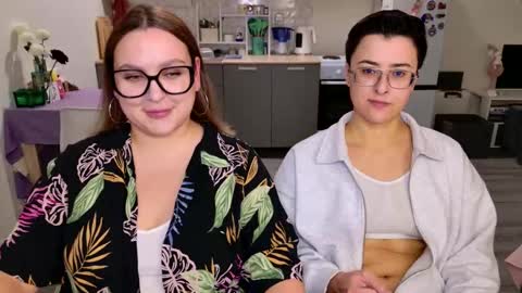 Eva and Sandra online show from February 2026 08:40:02 PM