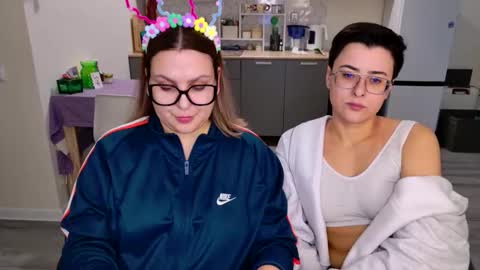 Eva and Sandra online show from February 2026 06:23:01 AM