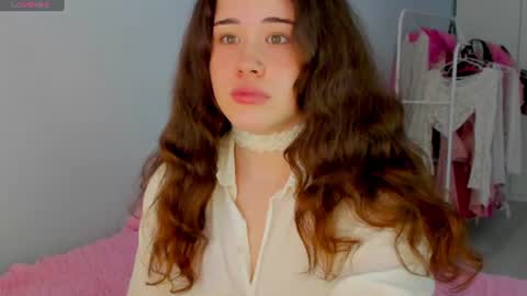 Snapshot of chloeblisss chatting on June 2026 04:06:01 AM My name is Chloe Like my broadcast pls online show from June 2026 04:06:01 AM