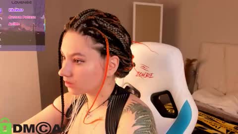 Snapshot of chloebloss0m chatting on January 2026 03:10:02 AM Boni online show from January 2026 03:10:02 AM