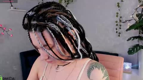 Snapshot of chloebloss0m chatting on February 2026 03:06:01 AM Boni online show from February 2026 03:06:01 AM