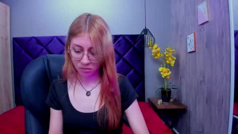 chloecampbell03 online show from October 2025 03:10:01 PM