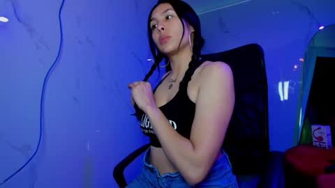 ChloeeThompson online show from September 2025 01:49:01 AM