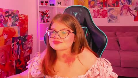 ChloeHalses online show from April 2026 05:11:01 PM