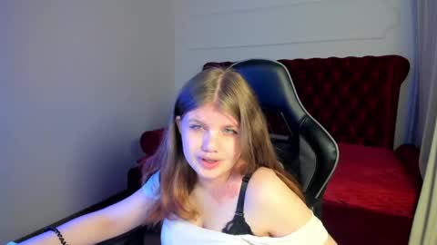 ChloeHalses online show from May 2026 06:09:01 PM