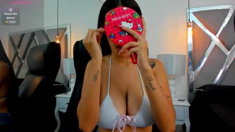 Snapshot of chloeharper_ chatting on September 2025 02:44:02 PM  Chloe Harper  online show from September 2025 02:44:02 PM